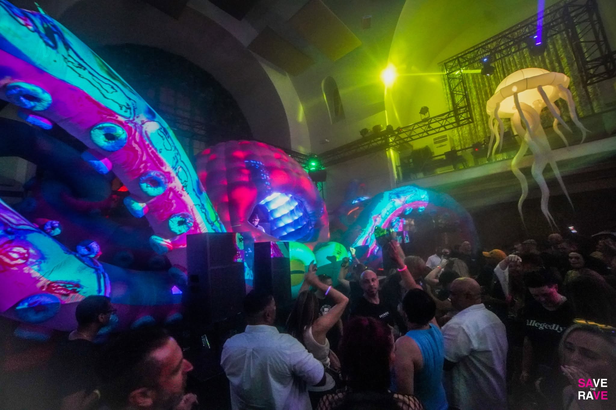 Octo-Party in Cape Town Center